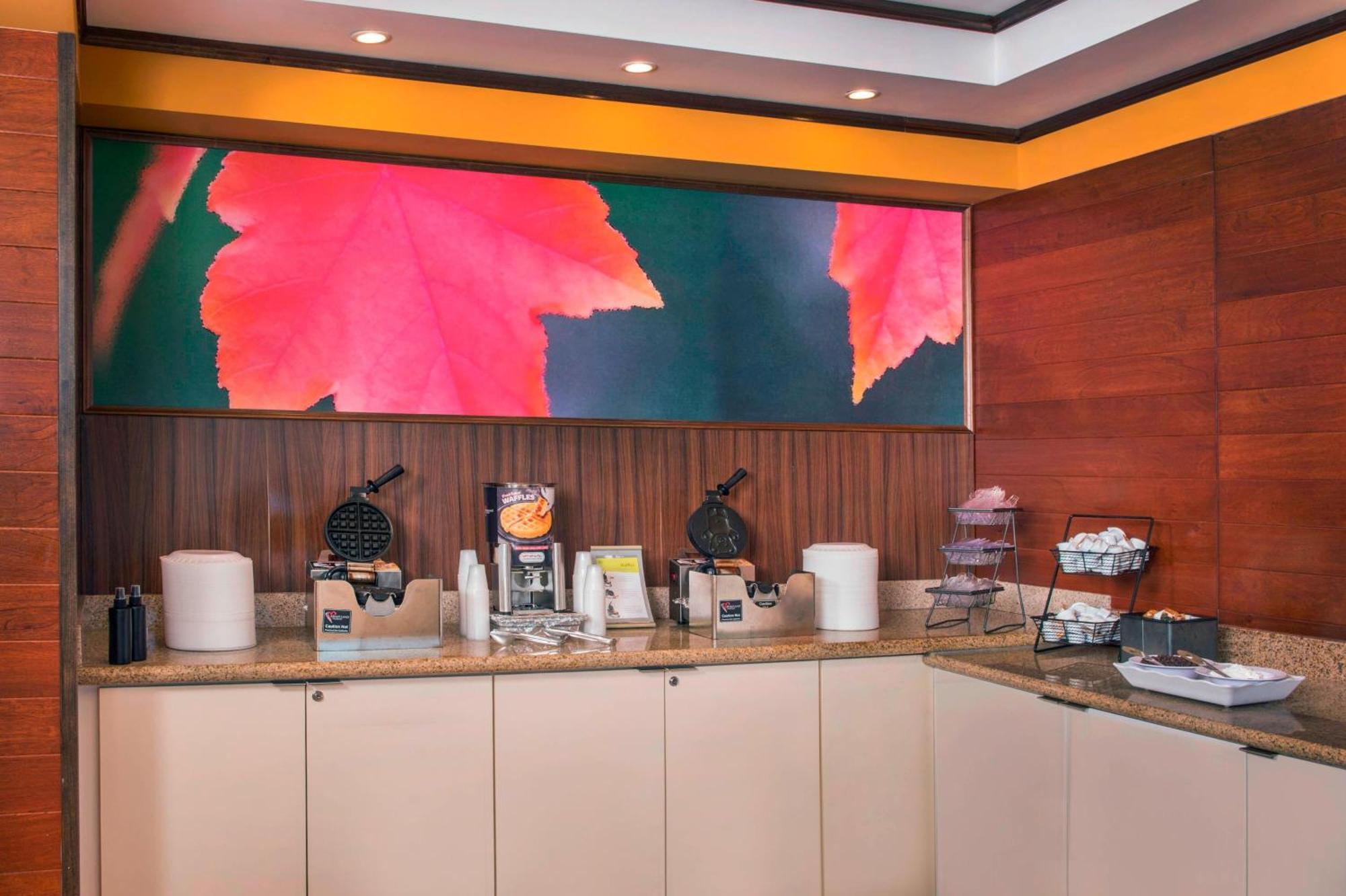 威廉斯堡万豪费尔菲尔德套房酒店 餐厅 照片